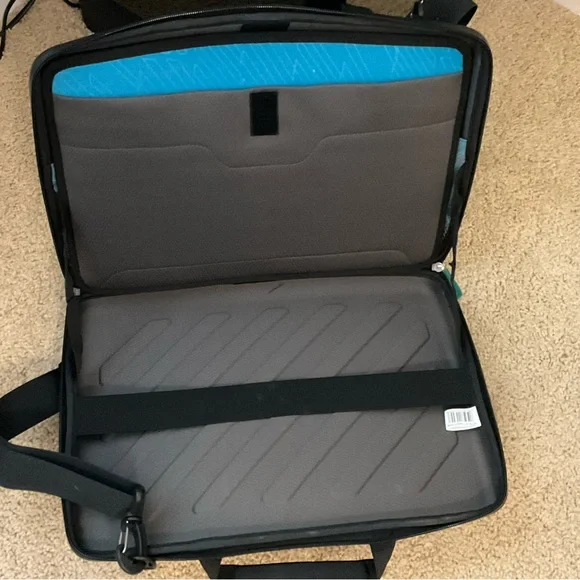 Thule Black Laptop Bag for Men - Picture 4 of 7
